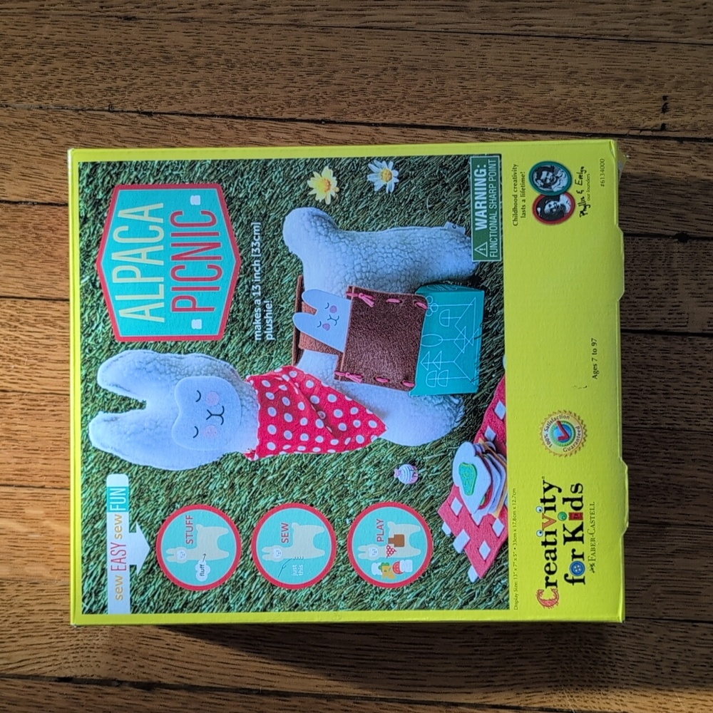 Alpaca Picnic 13 in Plush Craft Kit